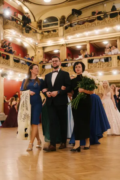 Focení maturitních plesů - Fotografie č. 18