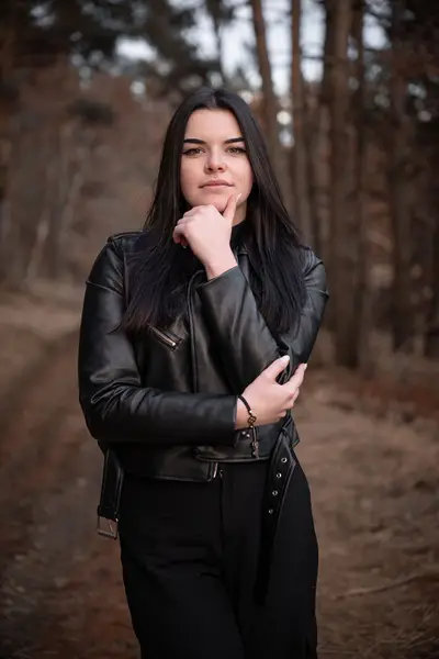 Ženský portrét - Fotografie č. 11