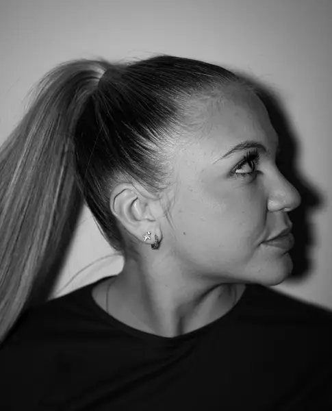 Ženský portrét - Fotografie č. 11