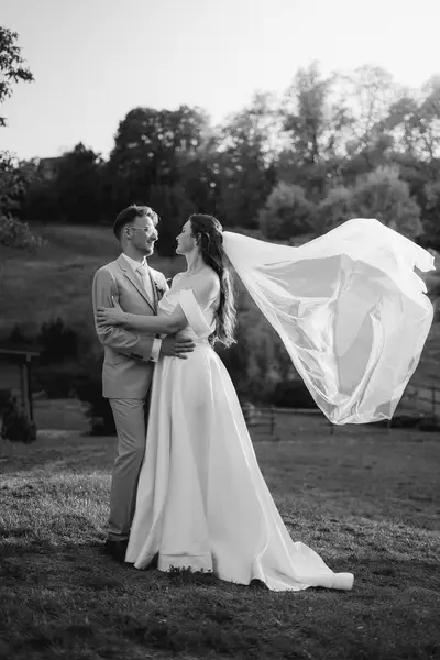 Svatební fotograf Matěj Komár - Fotografie č. 1