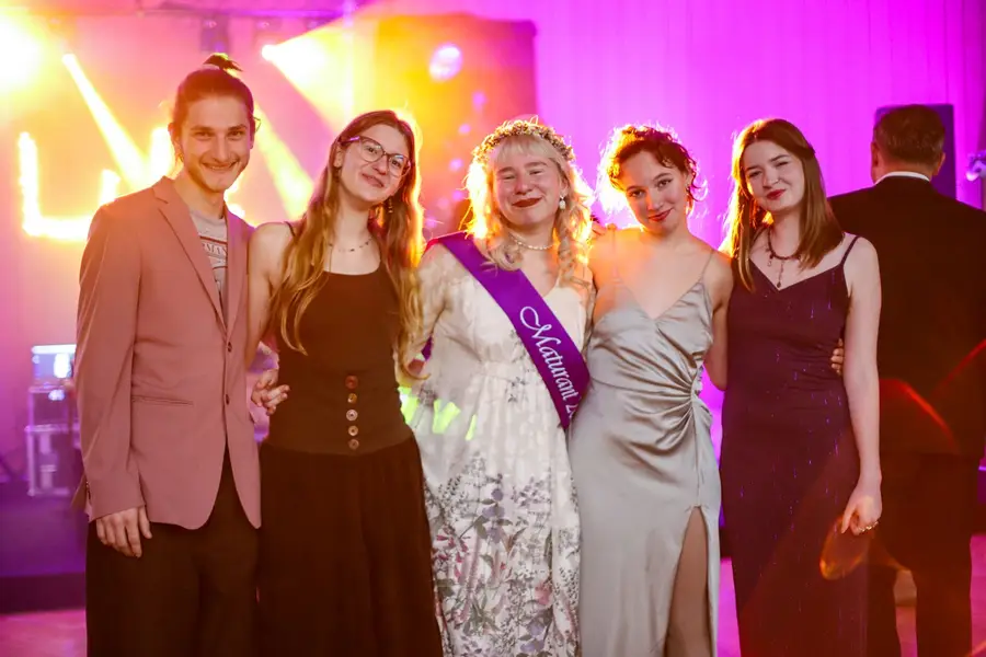 Focení maturitních plesů - Fotografie č. 4