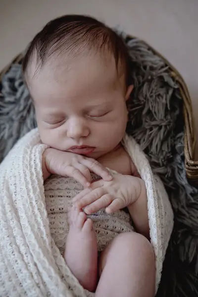 Novorozenecké focení, Miminka (Newborn) - Fotografie č. 12