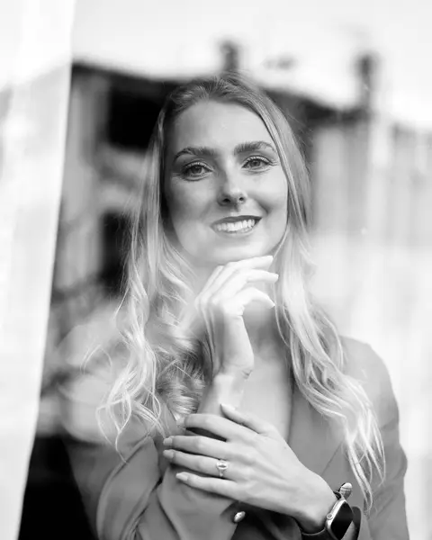 Ženský portrét - Fotografie č. 6