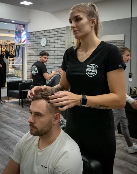 Ženský portrét - Fotografie č. 7