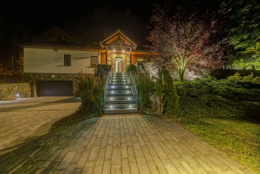 Akční balíček 10 + 1 Zdarma, Realitní fotograf - Fotografie č. 2