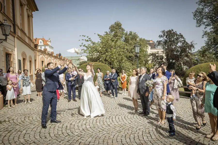 Intimní Vzpomínky: Focení Obřadu a Klíčových Okamžiků, Jen obřad a portrét - Fotografie č. 7