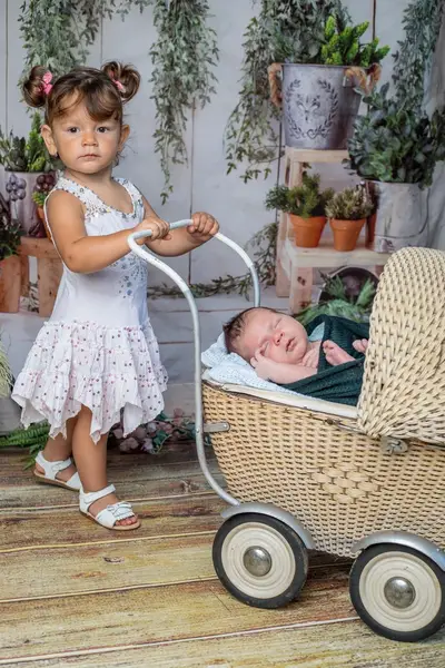 Novorozenecké foceni ateliér, doma nebo v porodnici, Miminka (Newborn) - Fotografie č. 13