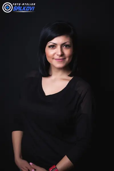 Ženský portrét - Fotografie č. 9