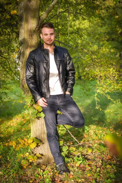 Mužský portrét - Fotografie č. 1