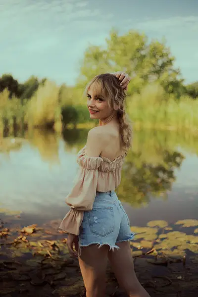 Ženský portrét - Fotografie č. 16