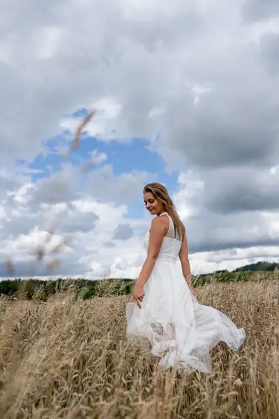 Ženský portrét - Fotografie č. 1