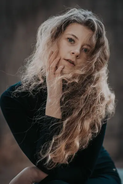 Ženský portrét - Fotografie č. 12