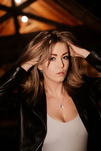 Ženský portrét Andrea Rusnáková - Fotografie č. 8