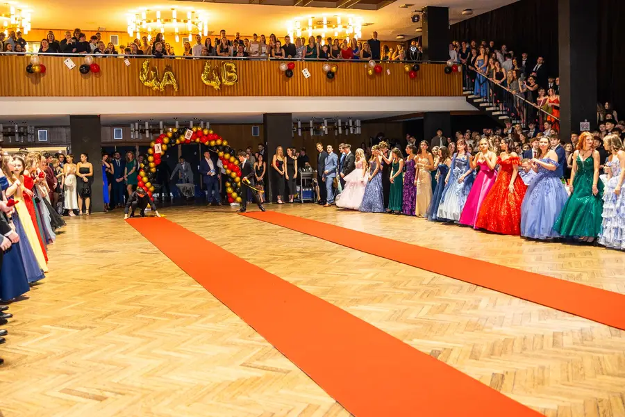 Focení maturitních plesů - Fotografie č. 21