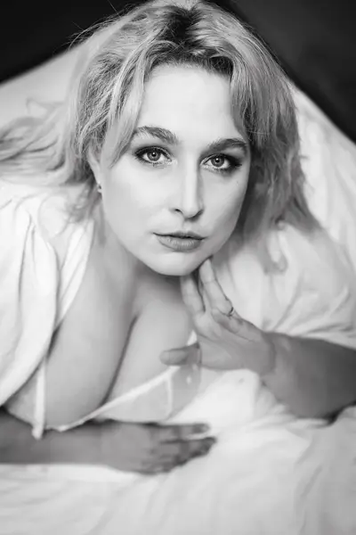 Ženský portrét - Fotografie č. 10