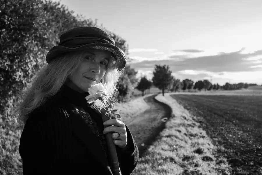 Ženský portrét Anna Löwensteinová - Fotografie č. 3
