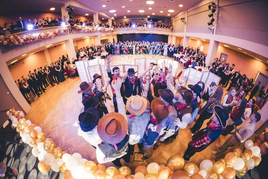 Fotograf maturitních plesů Tomáš Šnírer - Fotografie č. 4