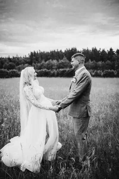 Svatební fotograf Lucie Surá - Fotografie č. 1