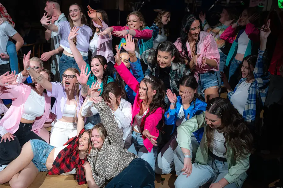 Fotograf maturitních plesů Petr Skopal - Fotografie č. 6