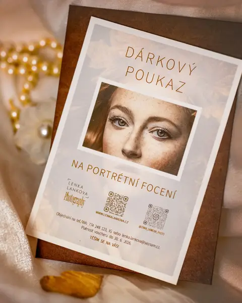 Ženský portrét - Fotografie č. 19