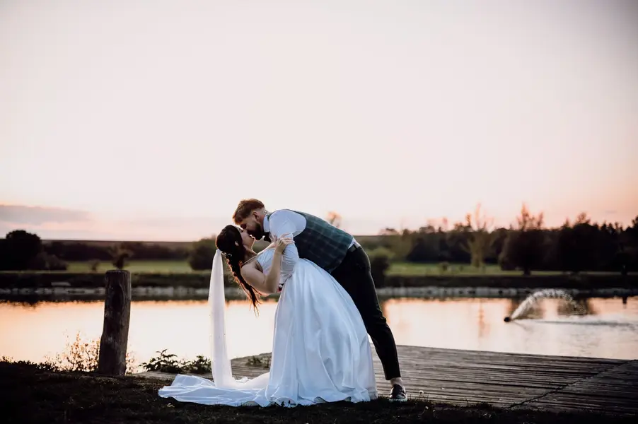 Svatební fotograf Lenka Valoušková - Fotografie č. 1