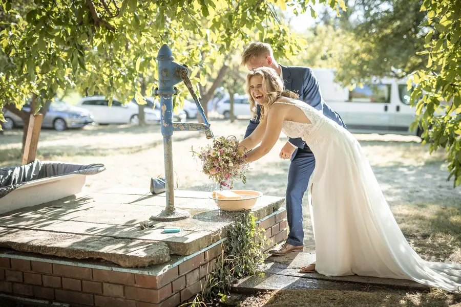 Intimní Vzpomínky: Focení Obřadu a Klíčových Okamžiků, Jen obřad a portrét - Fotografie č. 1