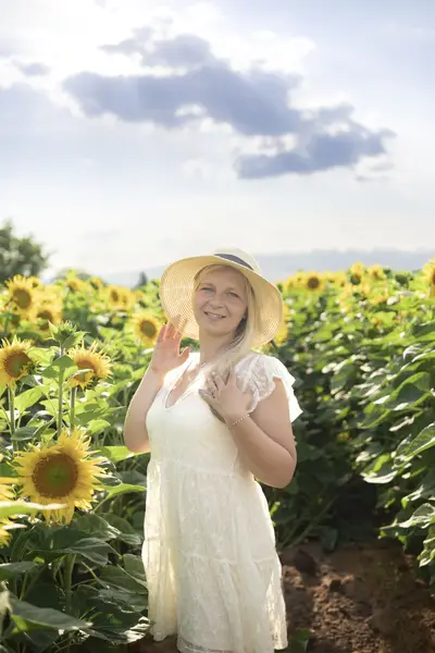 Ženský portrét - Fotografie č. 10