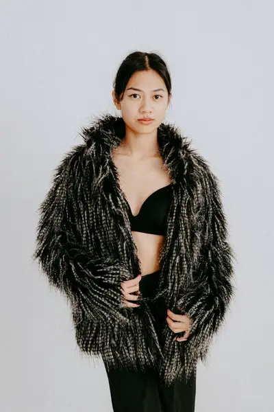 Ženský portrét - Fotografie č. 8