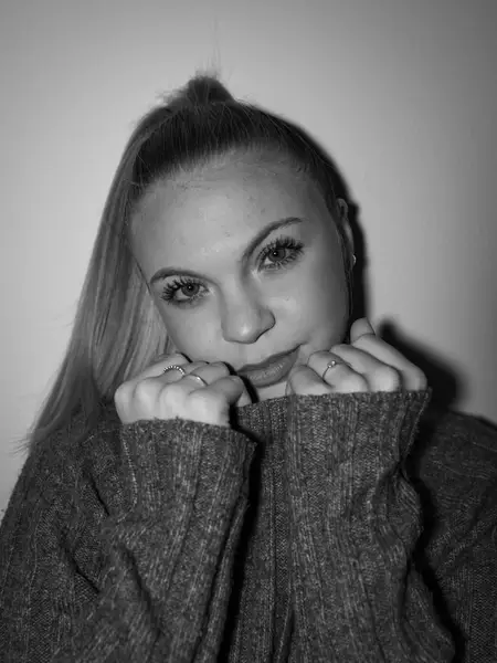 Ženský portrét - Fotografie č. 14