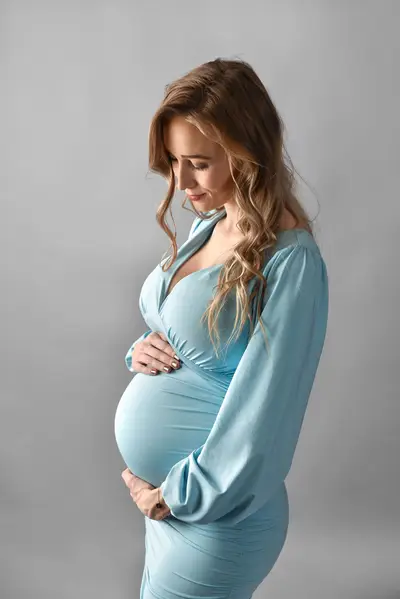 Těhotenské focení v ateliéru nebo v přírodě, Těhotenské focení - Fotografie č. 8