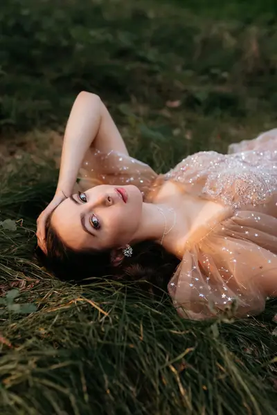 Ženský portrét - Fotografie č. 23