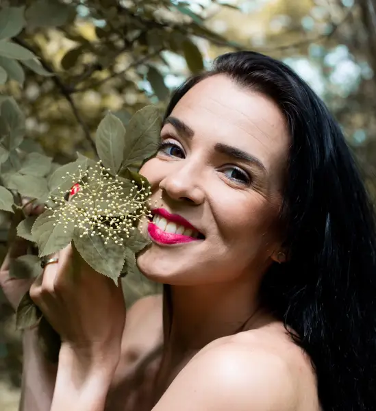 Ženský portrét - Fotografie č. 10