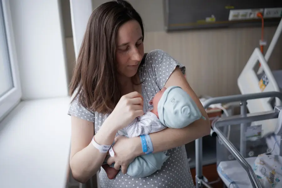 Lifestylové focení v porodnici (Fresh 48), Newborn focení - Fotografie č. 2