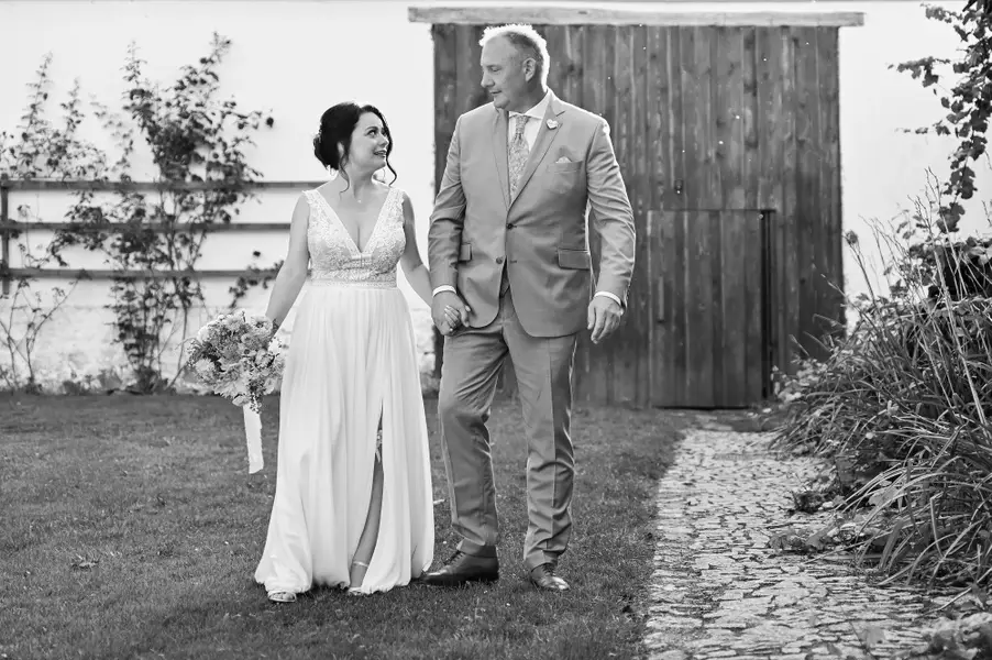 Svatební balíček Klasik - 5 - 6 hodin s vámi, Půldenní focení - Fotografie č. 1