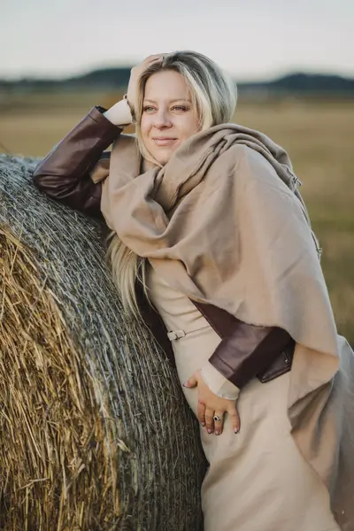 Ženský portrét, Ženský portrét - Fotografie č. 2