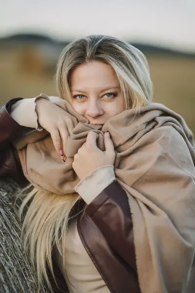 Ženský portrét, Ženský portrét - Fotografie č. 4