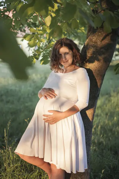 Těhotenské focení Adéla Manns - Fotografie č. 1