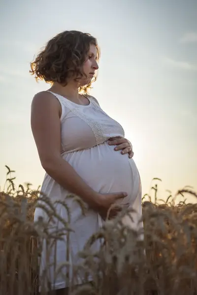 Těhotenské focení Adéla Manns - Fotografie č. 4