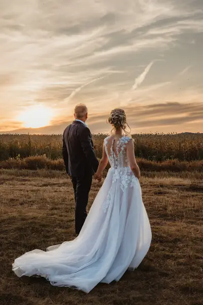 Svatební fotograf Bára Verešová - Fotografie č. 1