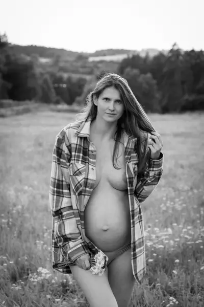 Těhotenské focení Bára Verešová - Fotografie č. 9