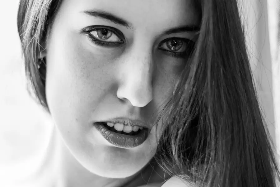 Ženský portrét - Fotografie č. 11