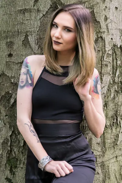 Ženský portrét - Fotografie č. 18