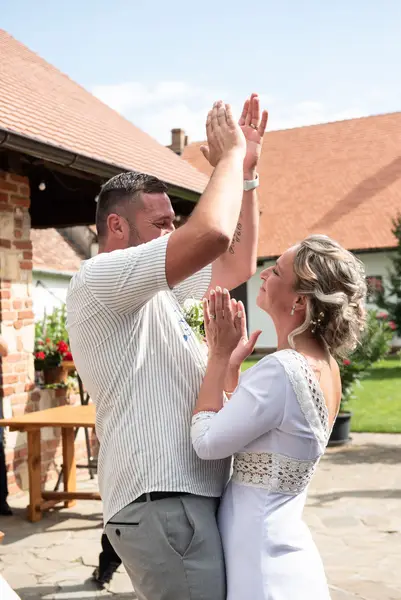Svatební fotograf Kristýna Galambošová - Fotografie č. 3