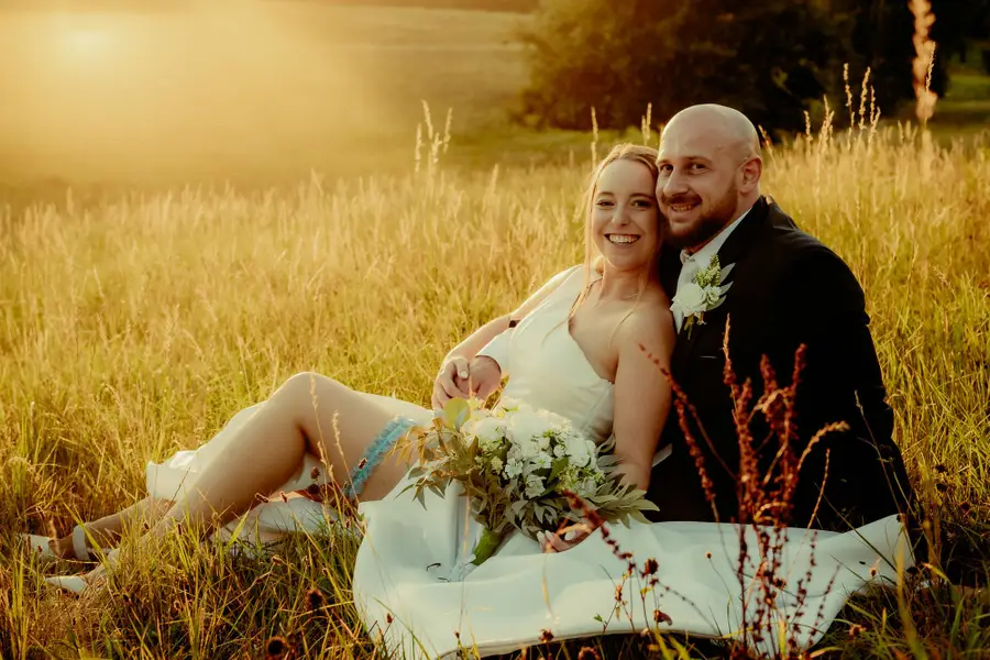 Svatební fotograf Julie Karvaiová - Fotografie č. 5