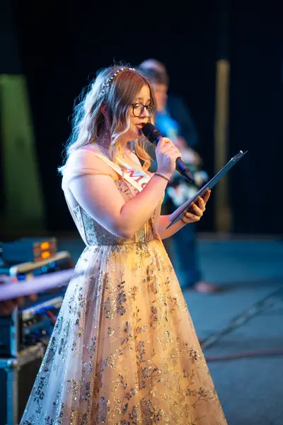 Focení maturitních plesů Anna Hladíková - Fotografie č. 10