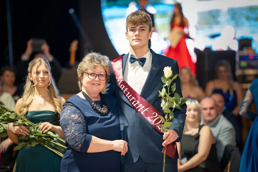 Focení maturitních plesů Anna Hladíková - Fotografie č. 5