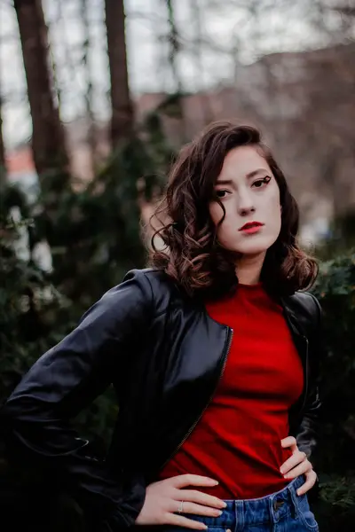 Ženský portrét - Fotografie č. 9