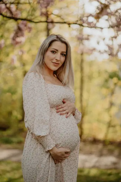 Těhotenské focení Tereza Musilová - Fotografie č. 4