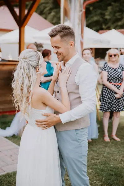 Svatební fotograf Kristýna Junková - Fotografie č. 4