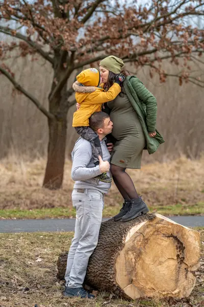 Těhotenské focení Eduard Goričev - Fotografie č. 8